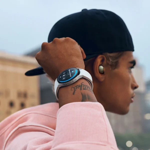 Samsung Galaxy Watch 4 Classic - LTE - Image 2